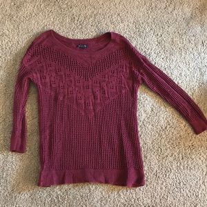 American Eagle maroon sweater